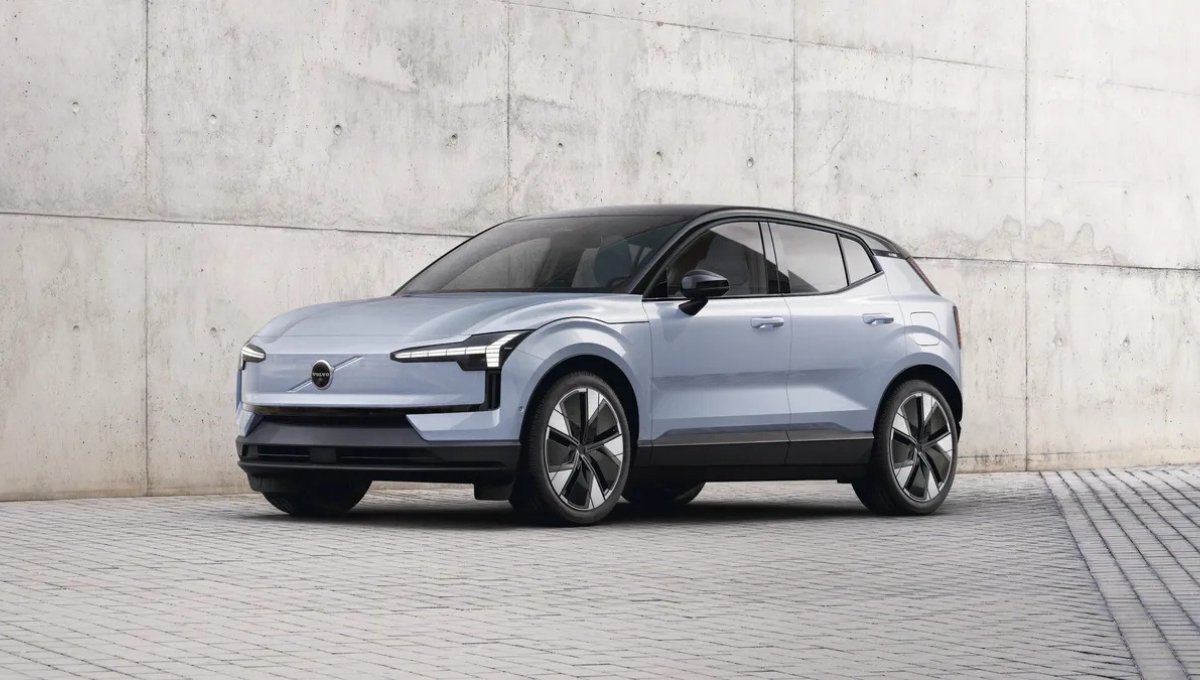Volvo EX30: 25 km प्रति चार्ज माइलेज और ₹35 लाख कीमत में शानदार इलेक्ट्रिक एसयूवी