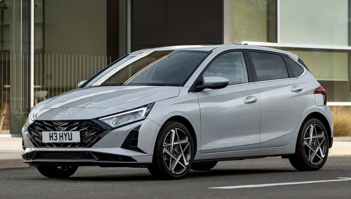 Hyundai i20 2025: ₹7.51 लाख से शुरू, 20 km/L माइलेज वाली स्टाइलिश प्रीमियम हैचबैक
