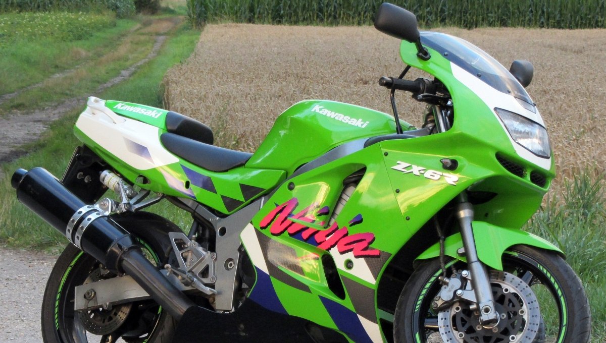 2026 Kawasaki Ninja ZX-6R: रेसिंग स्टाइल लुक और पावरफुल इंजन से बनेगी युवाओं की पहली पसंद