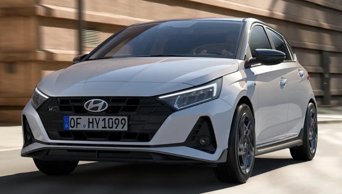 Hyundai i20 2025: ₹7.51 लाख से शुरू, 20 km/L माइलेज वाली स्टाइलिश प्रीमियम हैचबैक