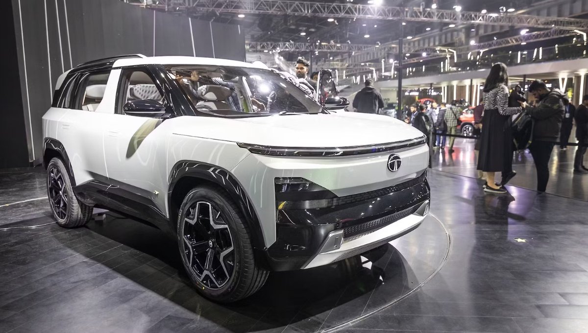 Tata Sierra SUV 2025: पावर, स्टाइल और टेक्नोलॉजी के साथ जल्द आएगी इंडिया
